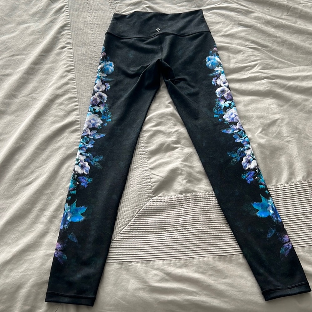 Ivivva leggings size 12